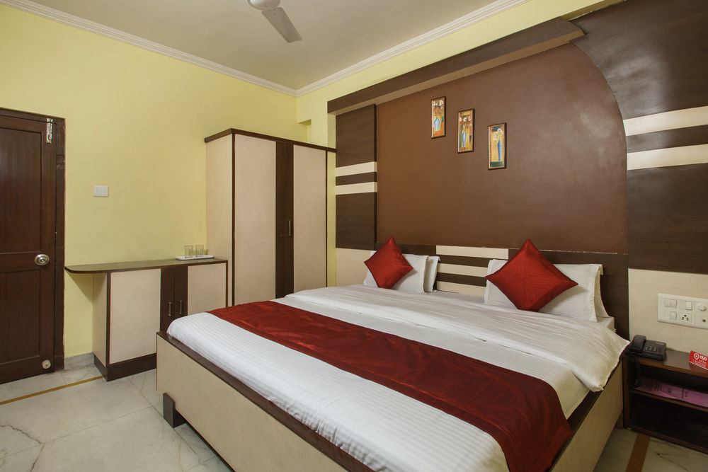 Oyo Railway Station Hotel